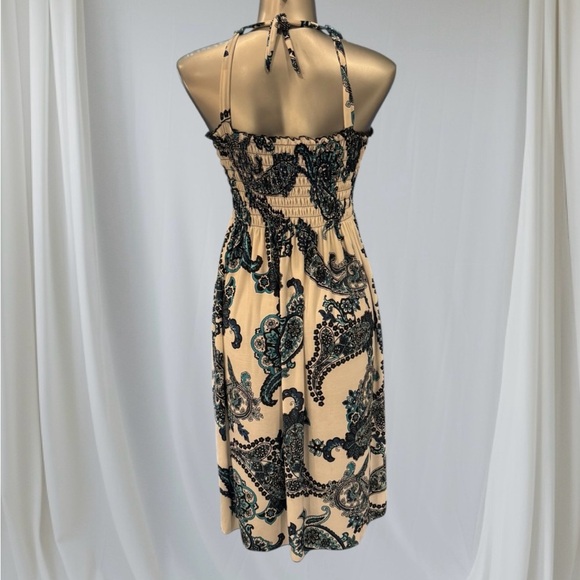 ✅Elegant Blue and White Paisley Midi Dress - Picture 4 of 11